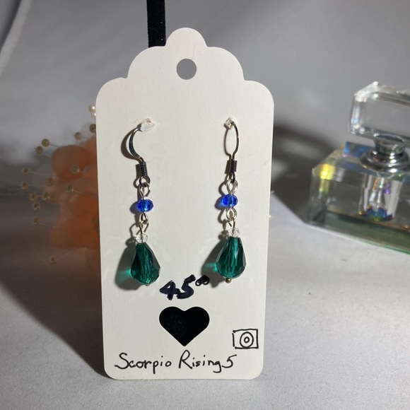 Green, clear ( Swarovski) and blue crystal earrings - Picture 2 of 8